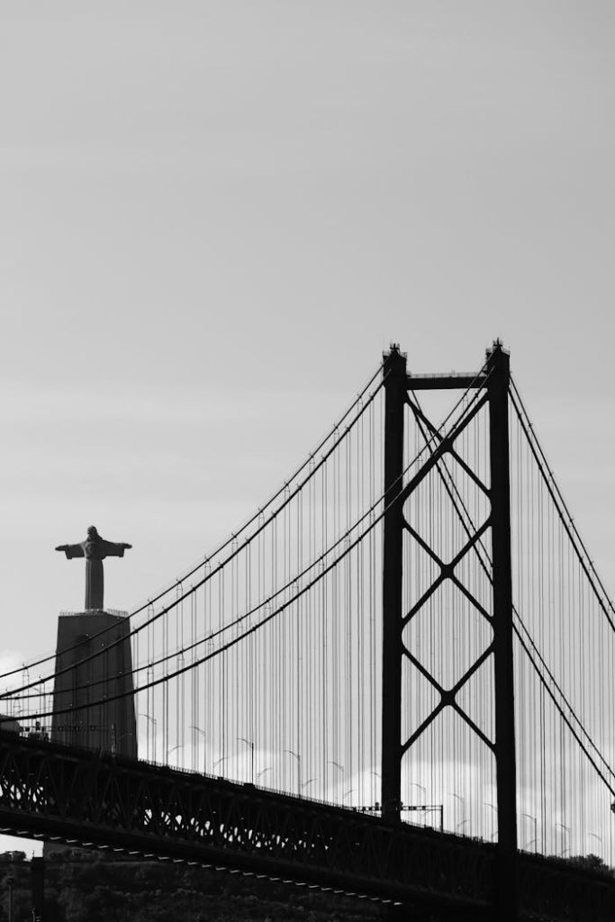 25 de abril bridge